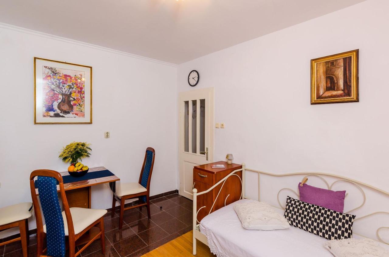 Old Town Budget Apartment Dubrovnik Luaran gambar